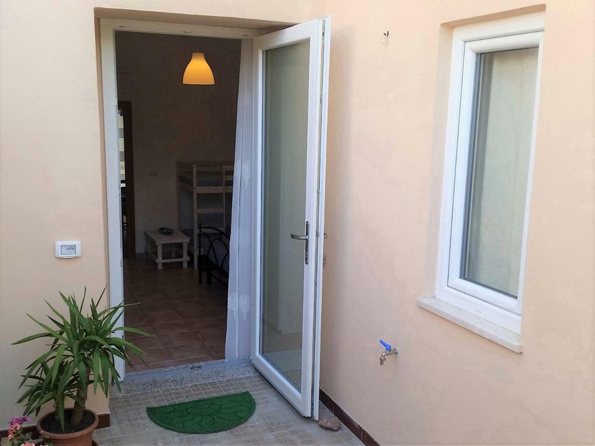 Casa Eleonora Villa Porto Torres Exteriör bild